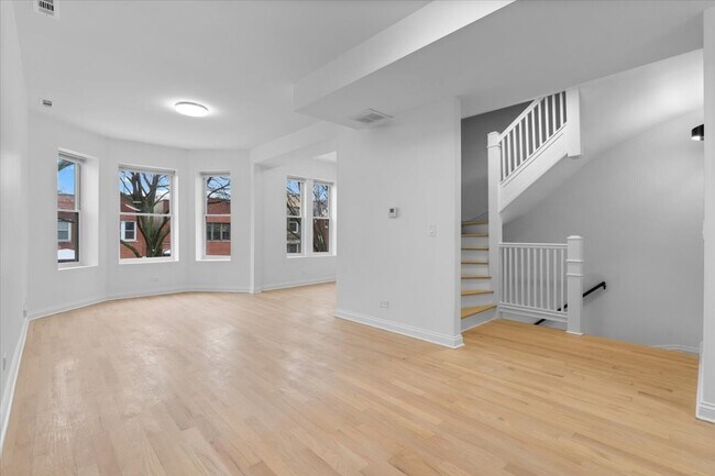 Photo - 2649 W Thomas St Unidad 2F