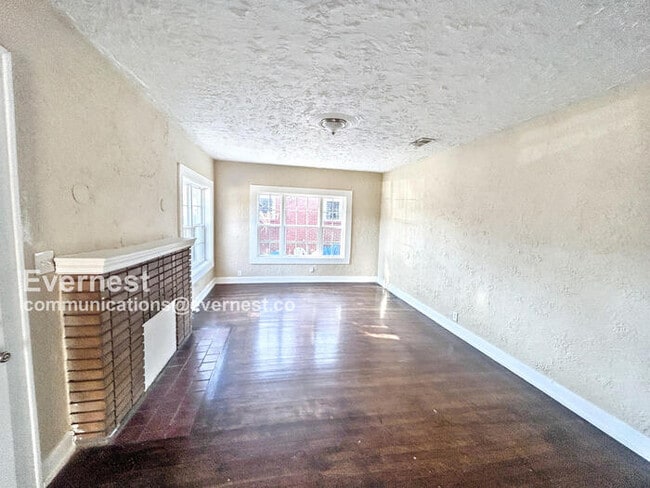 Photo - 1828 St Charles Ct SW