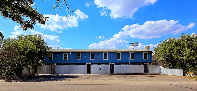 Photo - 8616 Putnam Dr