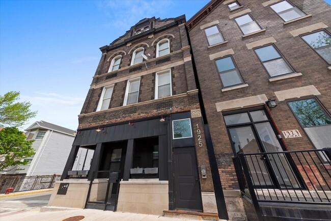 Photo - 1926 S May St Condo Unit 1R