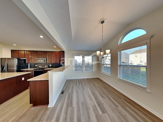 Photo - 62 Henderson Ln