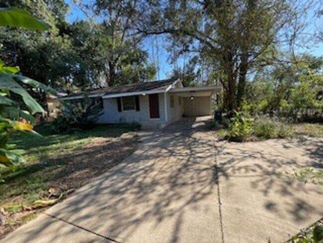 2053 Belle Vue Way