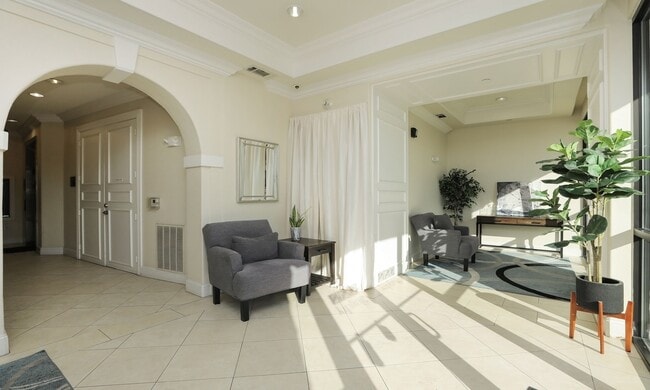 Photo - 2120 Kipling St Unit 402