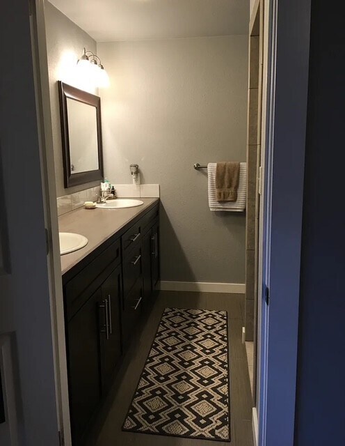 Photo - 1122 Winther Blvd House