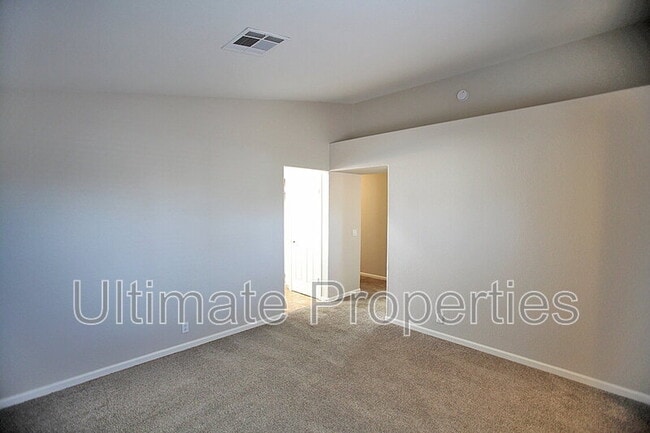 Photo - 15738 W Elm St