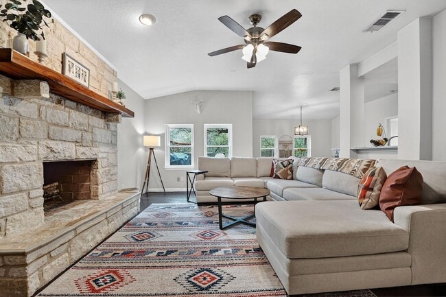 Photo - 14906 Foy Dr