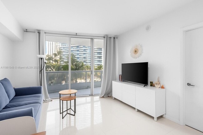 Building Photo - 465 Brickell Ave Unit 404 Rental