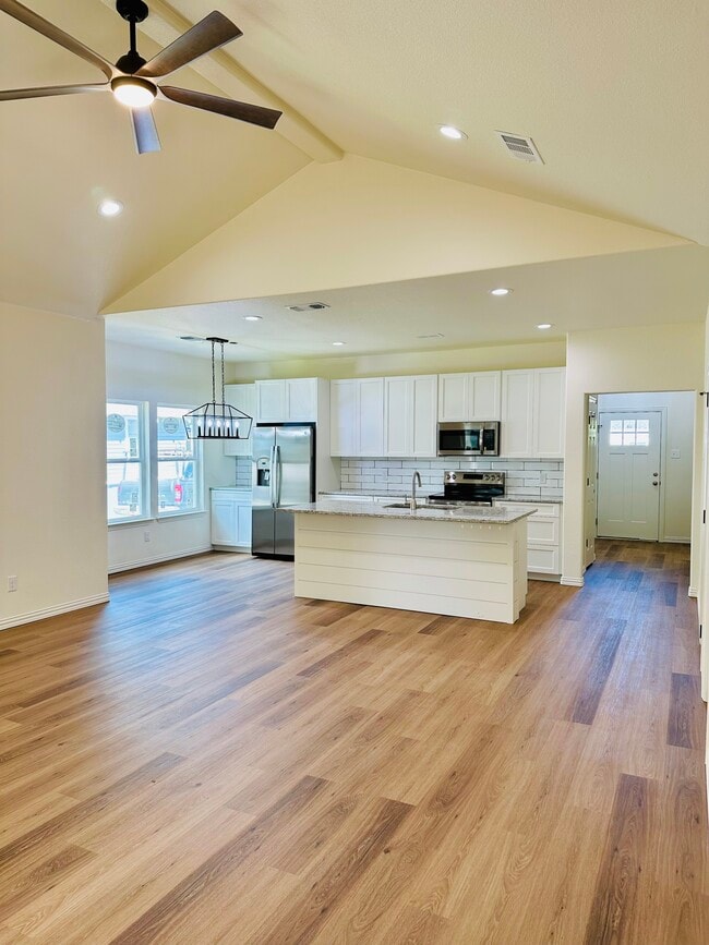 Photo - 501 N Monroe St