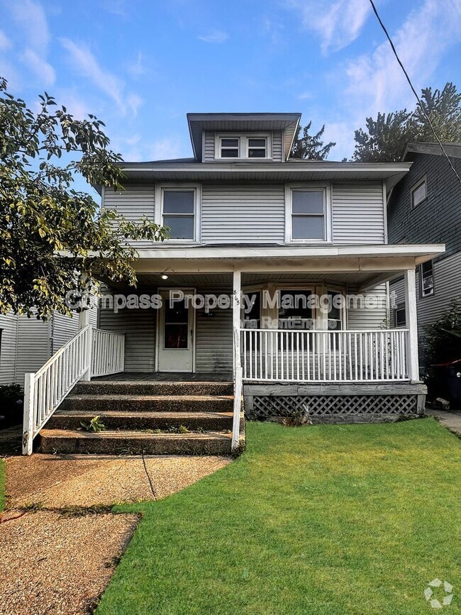 Building Photo - 865 Bates St SE Rental