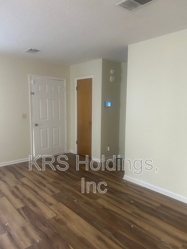 Photo - 1181 Rosedale Dr