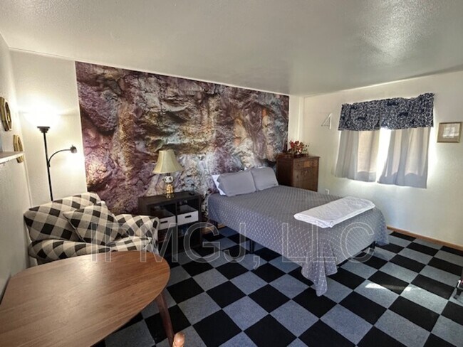 Photo - 201 Plateau Ave