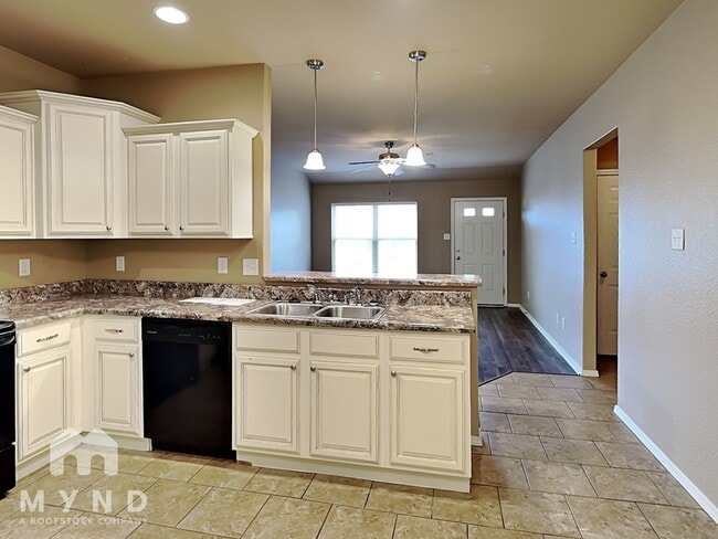 Photo - 405 Westwood Dr