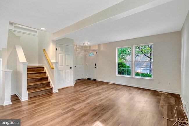 Photo - 7057 Sauvage Ln