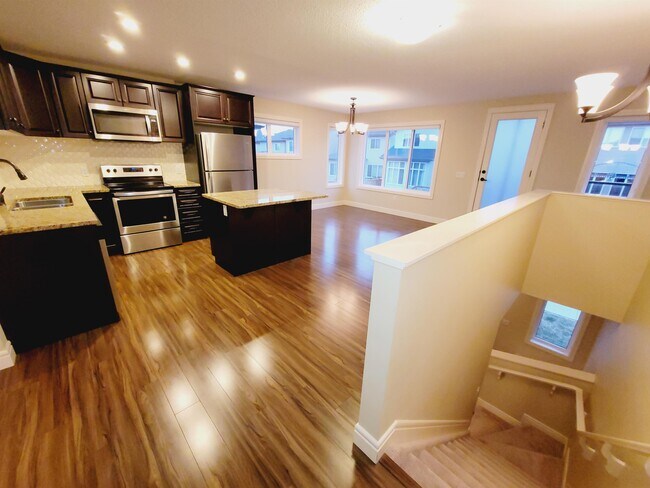 Photo - 446 Allard Blvd SW
