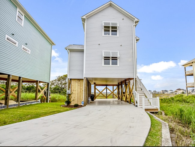 100 Salt Marsh Way