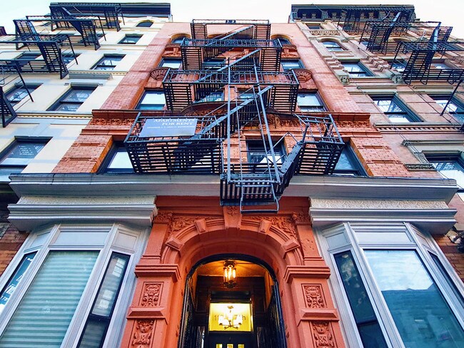 112 East 7th Street