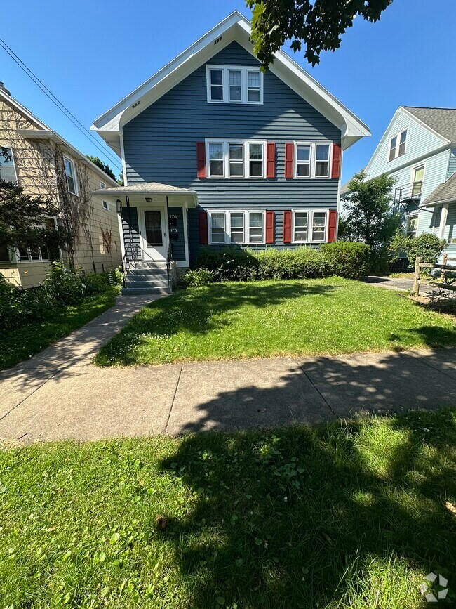 Building Photo - 176 Hillside Ave Unit 176 hillside avenue Rental