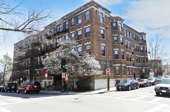 Photo - 70 Strathmore Rd Unit 8B