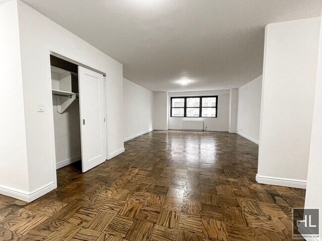 Building Photo - East 89 Street Rental
