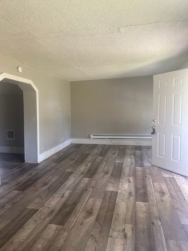 Photo - One Bedroom Home in East Ridge; WATER & SEWER INCLUDED!
