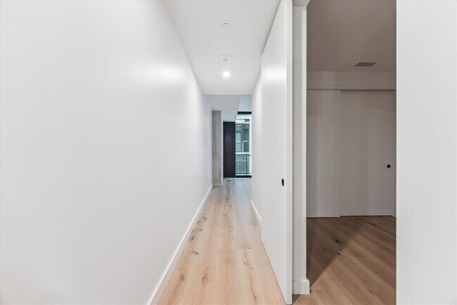 Photo - 610 Davis St Unit 2706