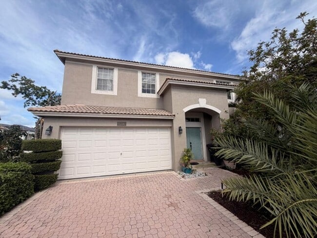 Photo - 1226 Avondale Ln