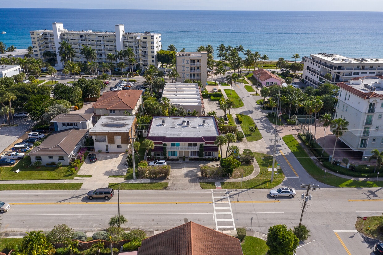 Photo - 584 SE 20th Ave (Deerfield Beach, FL)