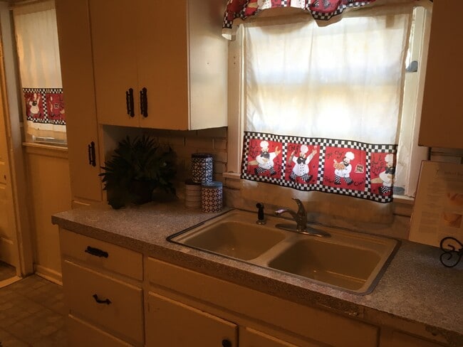 Photo - 4329 Forbes St