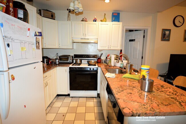 Photo - 324 Saint Paul St Unit 4