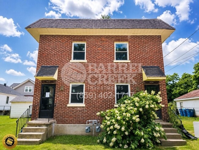 Building Photo - 426-428 Smith Unit 426 Smith st