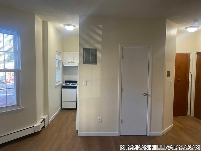 Photo - 62 S Huntington Ave Unit 4