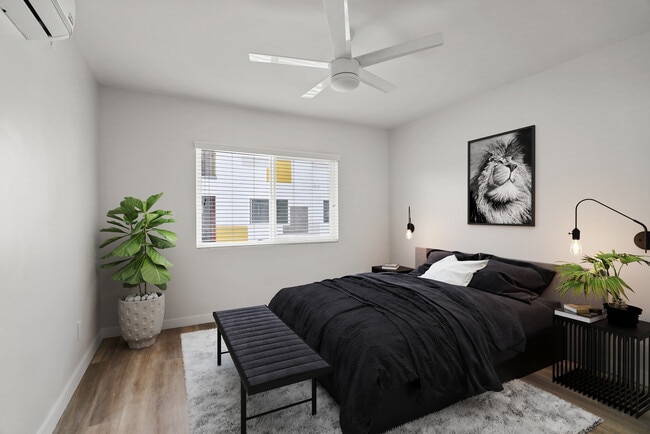 Building Photo - 1358 W. 36th St.