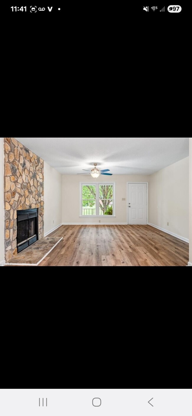Living room/Fireplace
