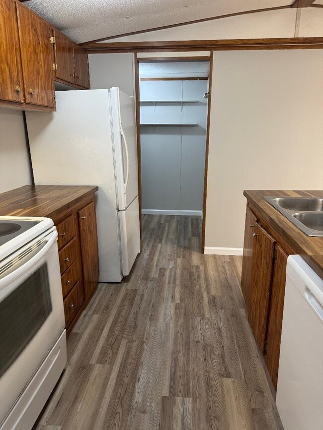 Photo - 1248 Kathy Ave