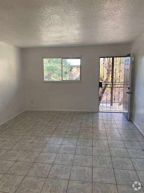 Building Photo - 2800 Cerrillos Rd Unit 51 Rental