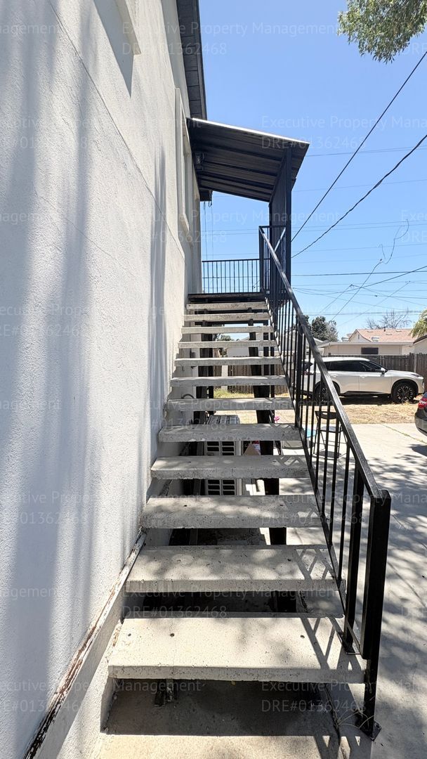 Photo - 303 El Tejon Ave Unit B