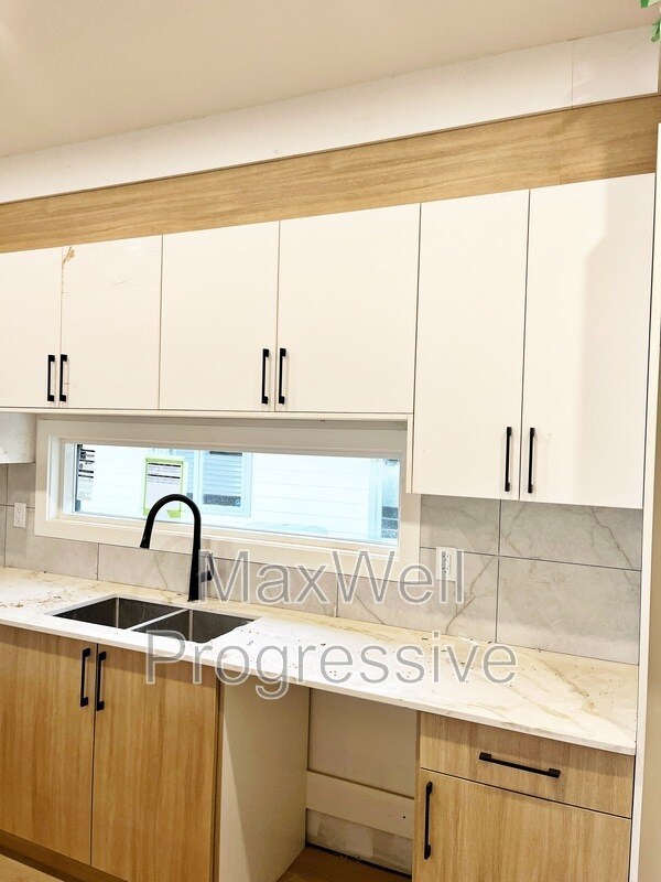 Photo - 14504-14595 95 Ave NW