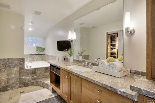 Photo - Beautiful Home w/ Stunning Views from Ever...