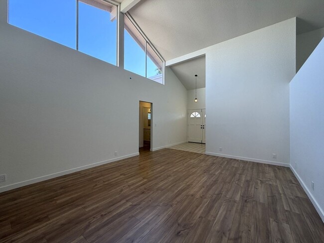 Photo - ROYAL KUNIA - 4 BDRM/2 BATH/ENCLOSED GARAGE