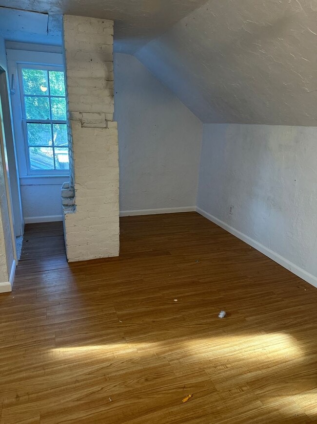 Photo - 200 NE 11th St Unidad B