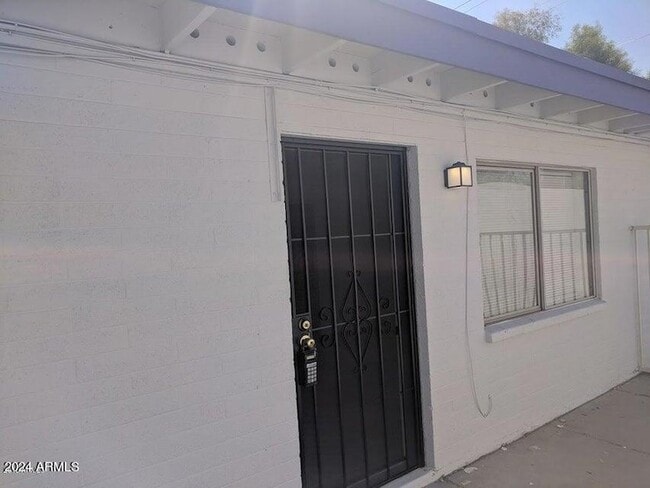 Photo - 4829 N 37th Ave Unit 4