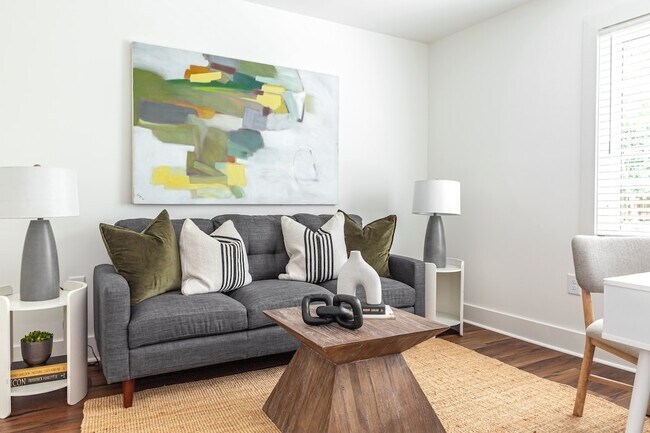 Photo - 170 Waverly Way