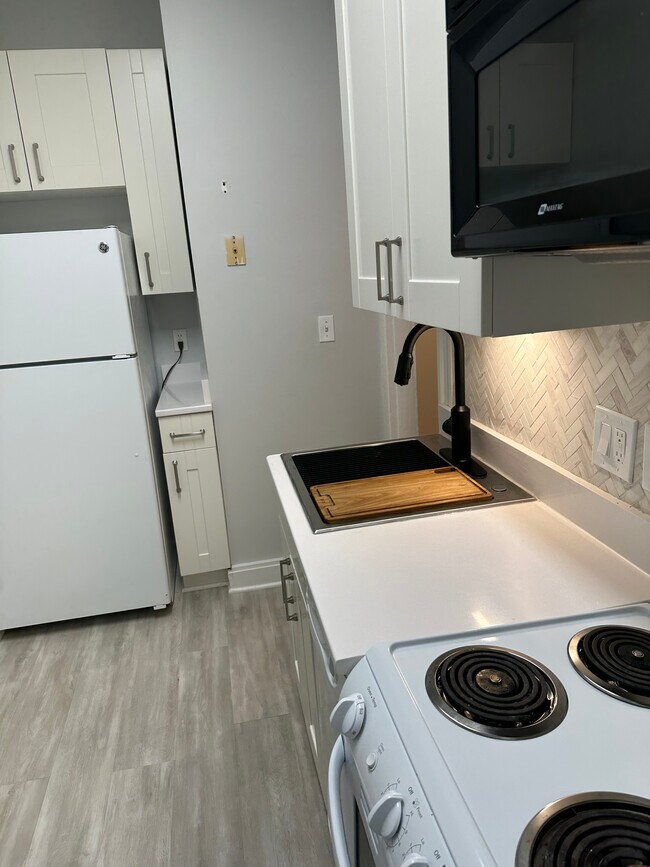 Photo - 1673 Commonwealth Ave