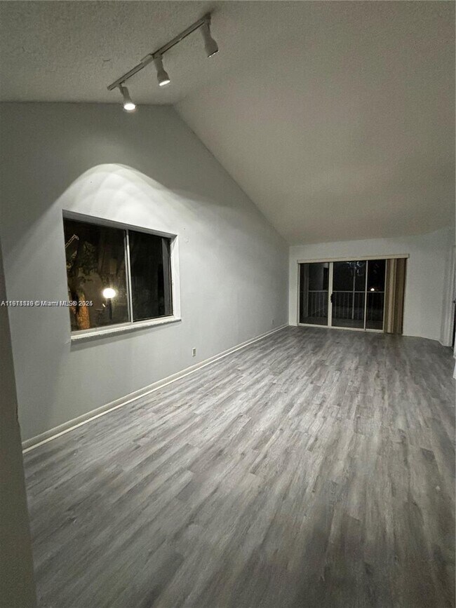 Building Photo - 9081 SW 138th Pl Unit 9081