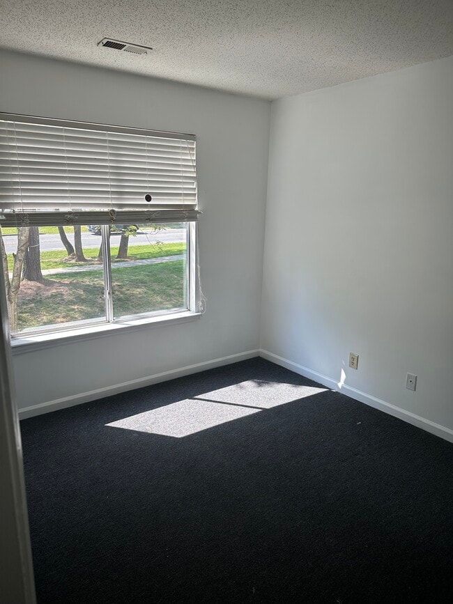 Photo - 9543 University Terrace Dr