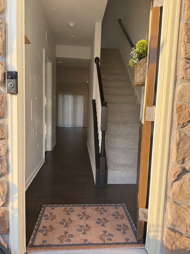 Photo - 654 Ravenwood Dr