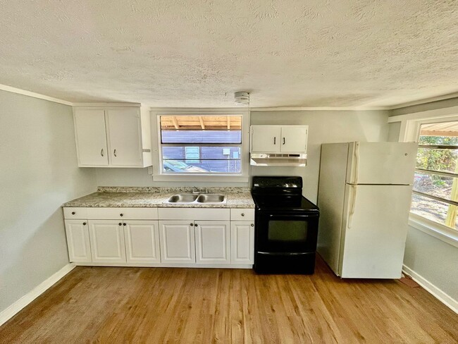 Photo - CUTE Zephyrhills 2BR/1BA w/Gorgeous Wood Finish Floors Throughout