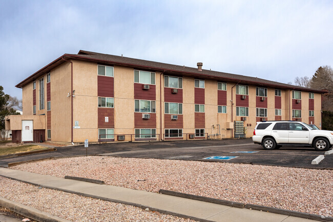 Building Photo - Crestmoor Apartments