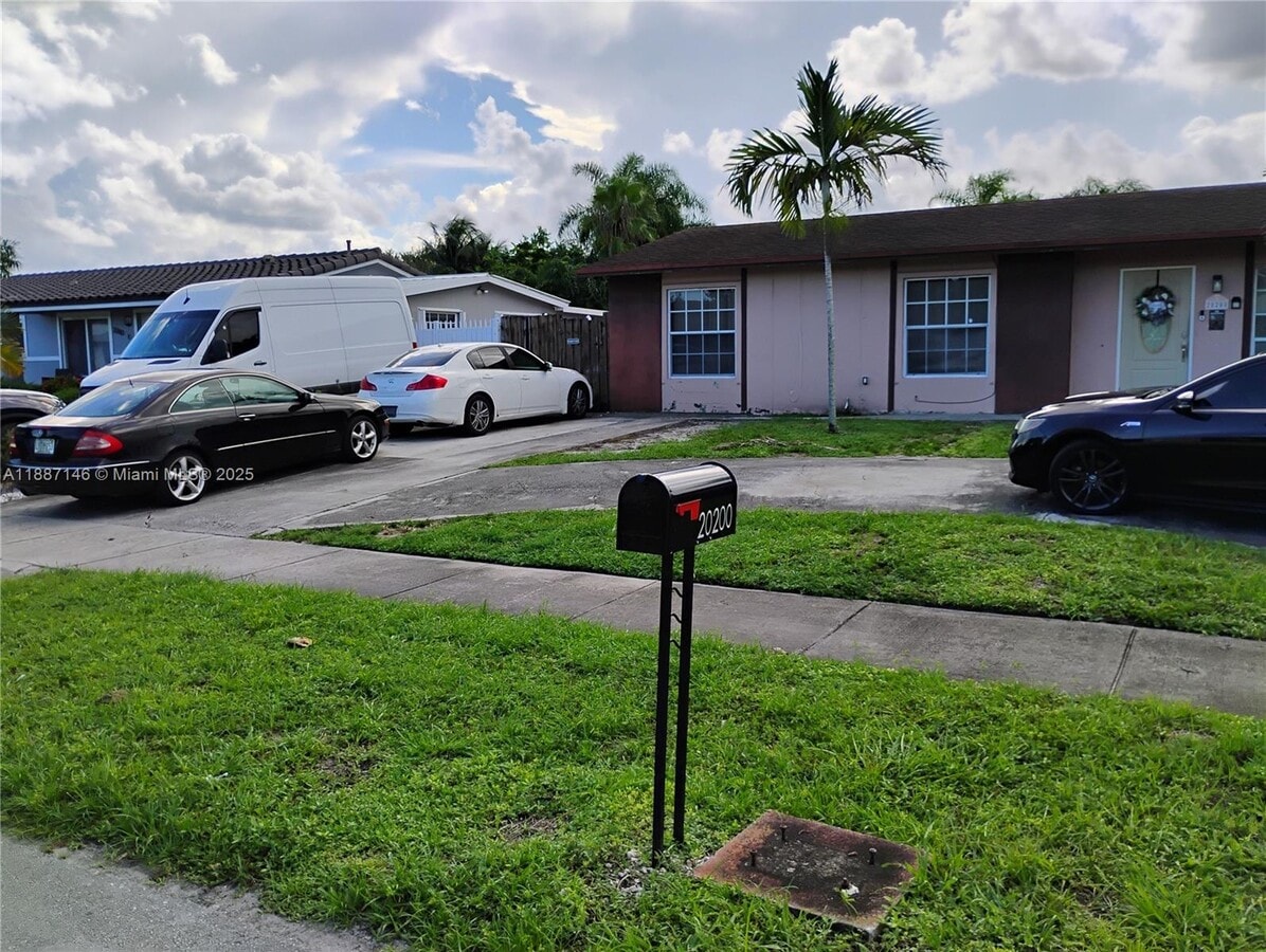 Photo - 20200 NW 33rd Ave
