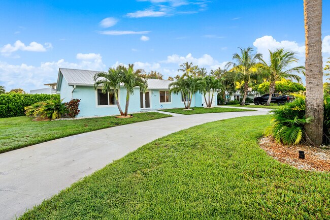 Photo - 9165 SE Yacht Club Cir